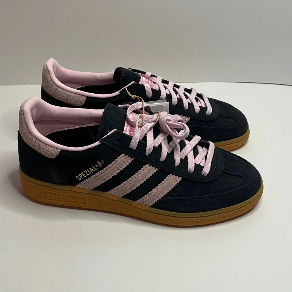NIB ADIDAS Handball Spezial W Black with Light Pink Trim. Size 6.5 women - Picture 2 of 7